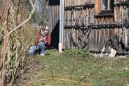 Frau fotografiert mit Handy